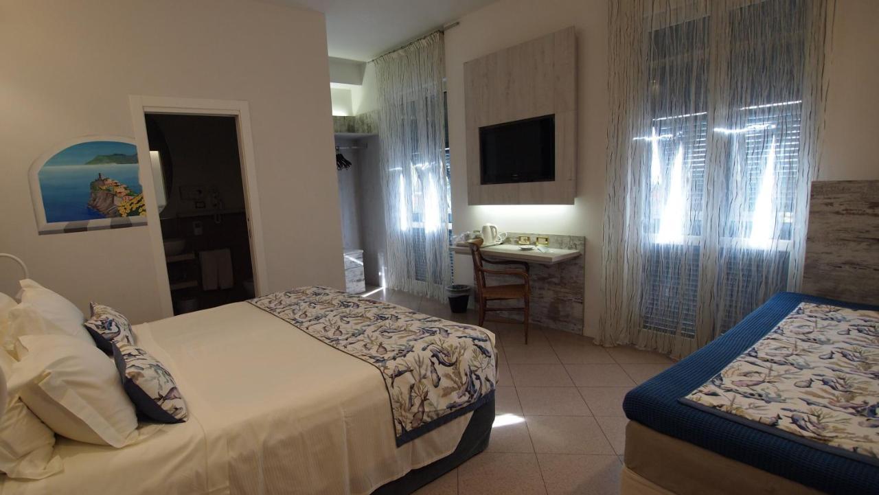 Piccolo Hotel โมเนเลีย ภายนอก รูปภาพ