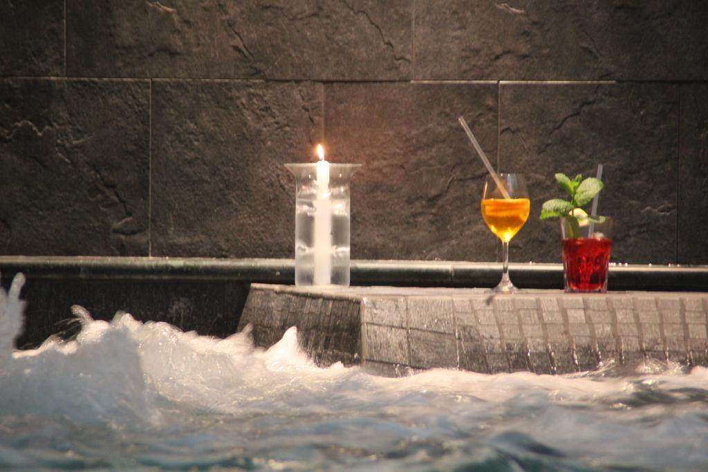 Piccolo Hotel โมเนเลีย ภายนอก รูปภาพ