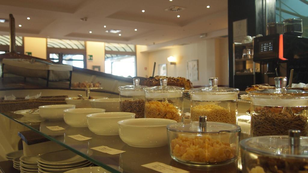 Piccolo Hotel โมเนเลีย ภายนอก รูปภาพ