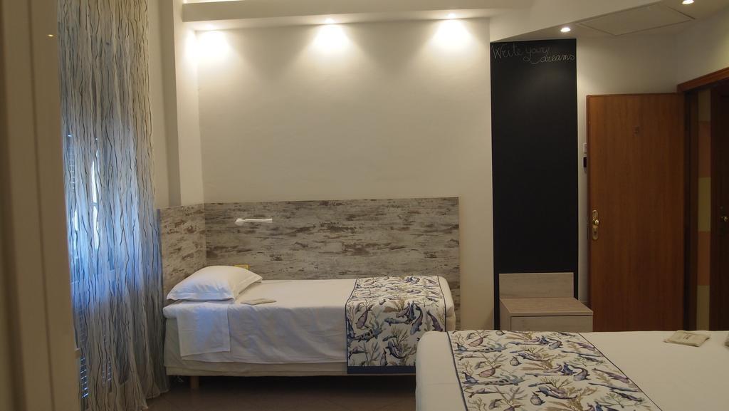 Piccolo Hotel โมเนเลีย ภายนอก รูปภาพ